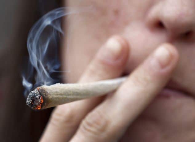 Expert Says Teenagers Shouldn’t Do This With Cannabis to Avoid Cancer