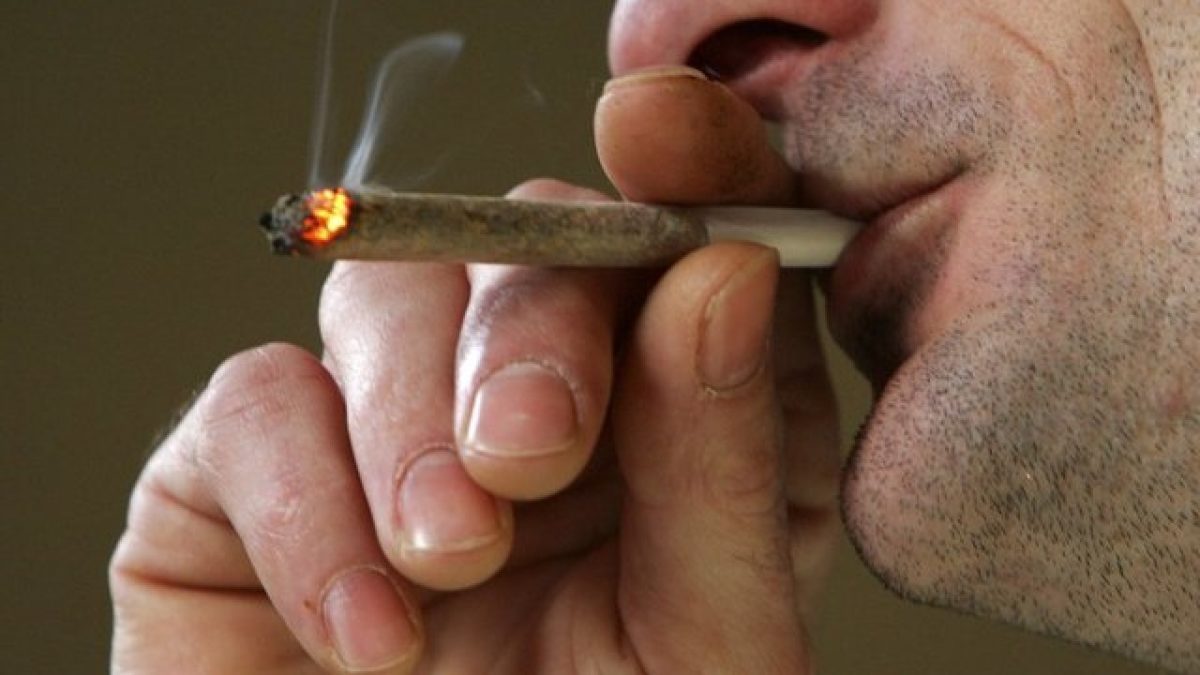 Experts Say Smoking Marijuana Could Make Lungs More Susceptible to Coronavirus