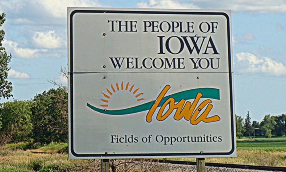 Iowa Senate Panel Votes on Bill to Reduce Marijuana Penalties